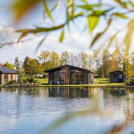 Vakantiepark Molenvelden เวลด์โฮเวน ภายนอก รูปภาพ