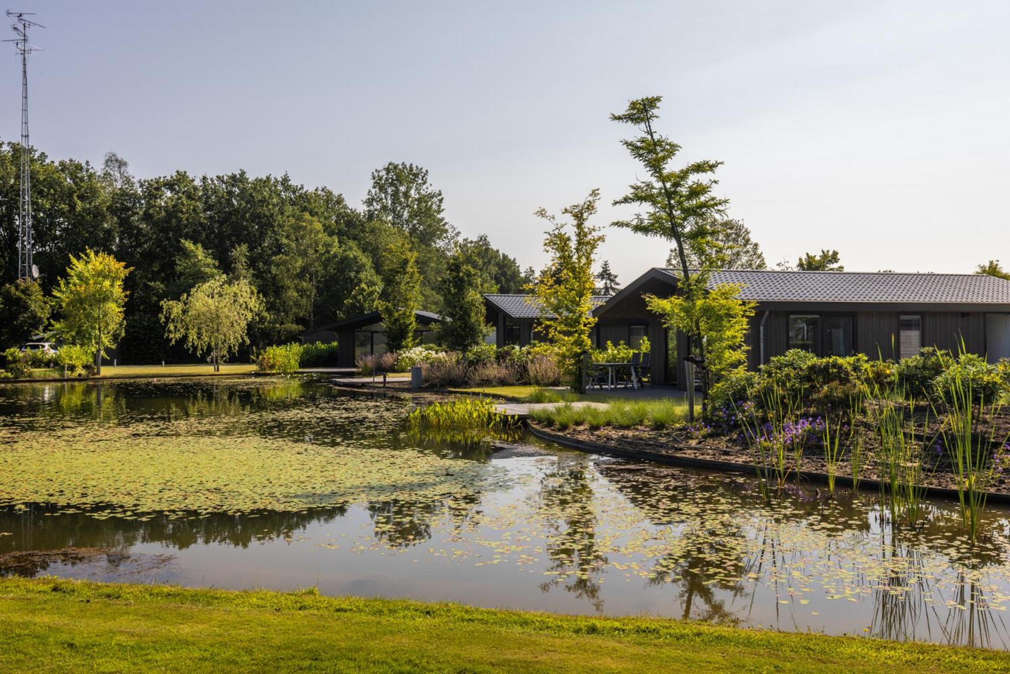Vakantiepark Molenvelden เวลด์โฮเวน ภายนอก รูปภาพ