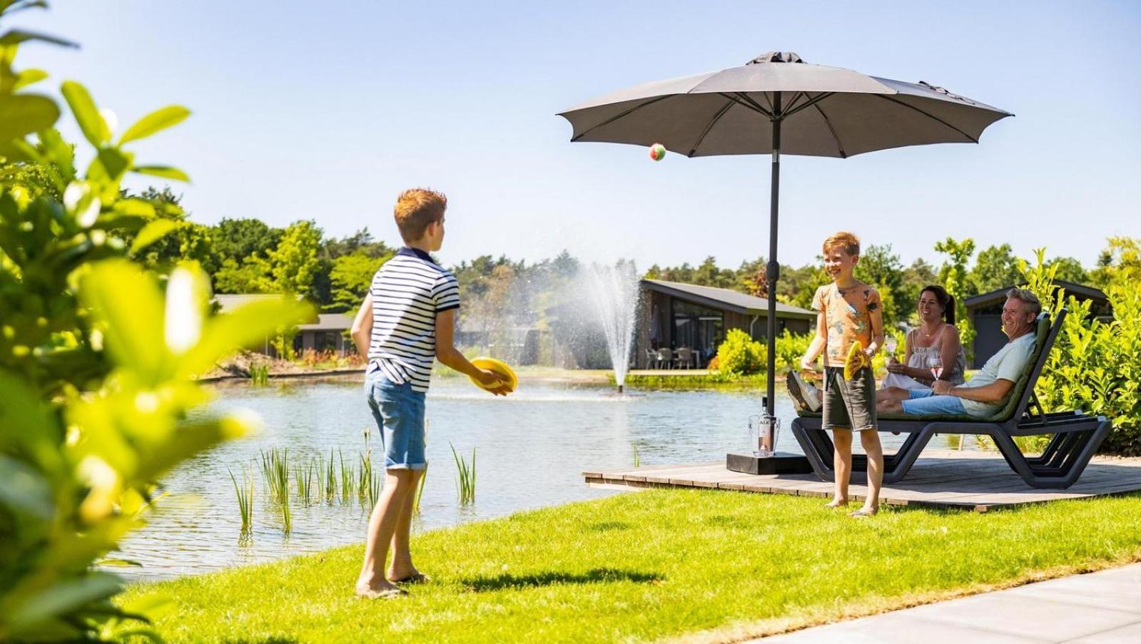 Vakantiepark Molenvelden เวลด์โฮเวน ภายนอก รูปภาพ